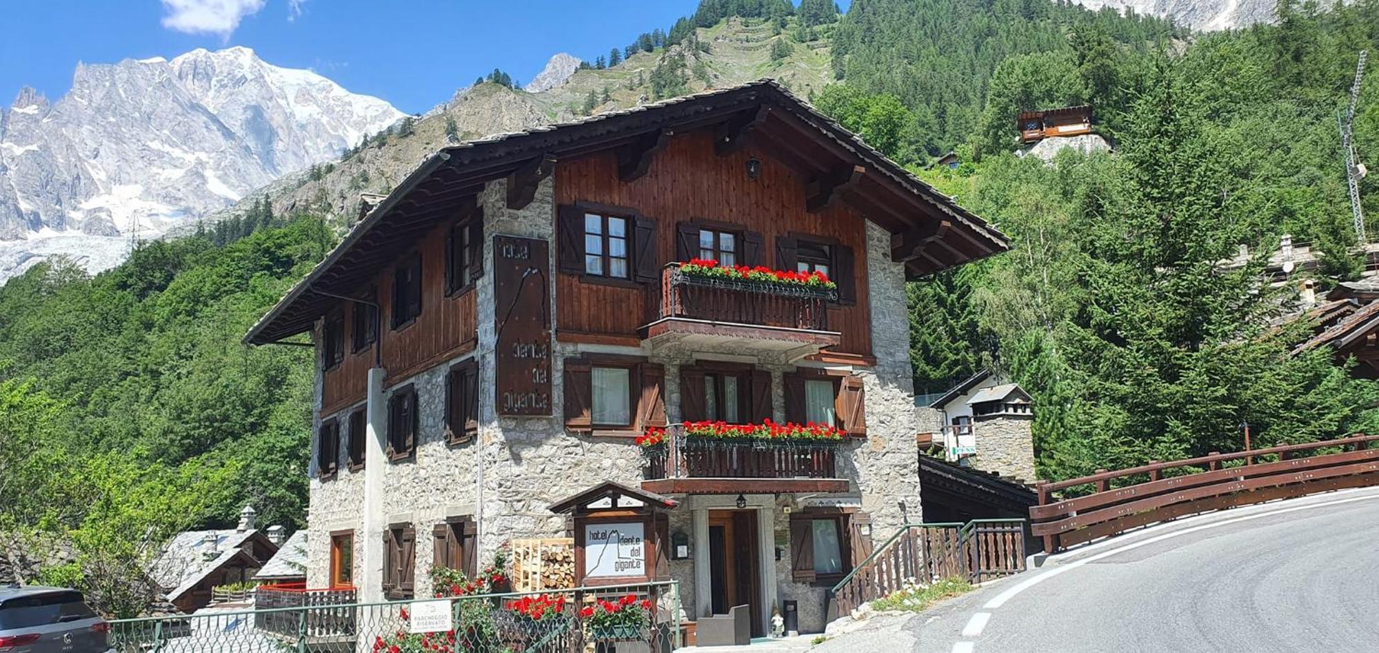 Dente Del Gigante Courmayeur